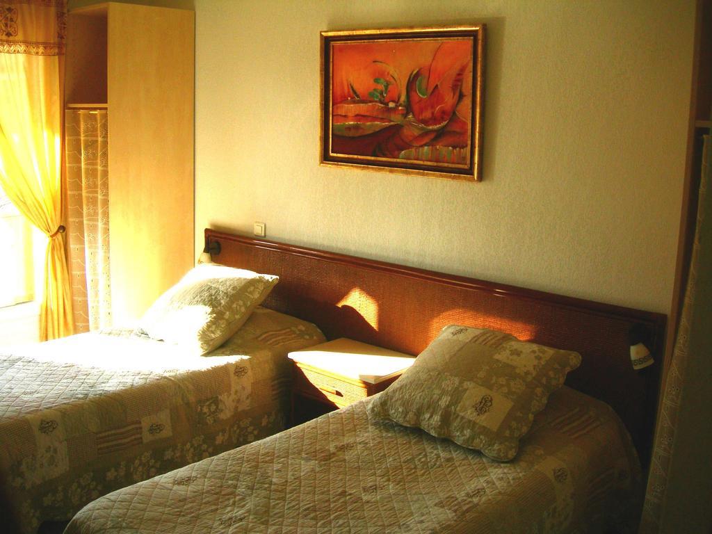 Hotel De La Madeleine Anduze Pokoj fotografie